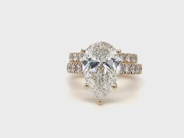 7.48 CTW Diamond Ring